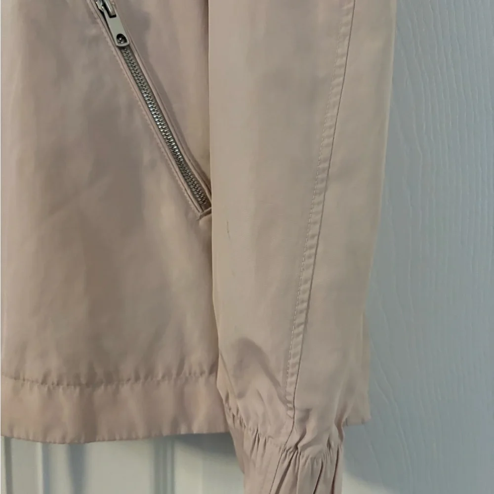 Zara Cream Utility Jacket with Relaxed Fit and Collared Neckline - Picture 4 of 9